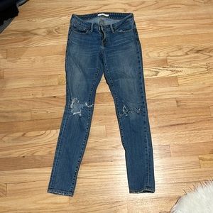 levis 711 Skinny Jean